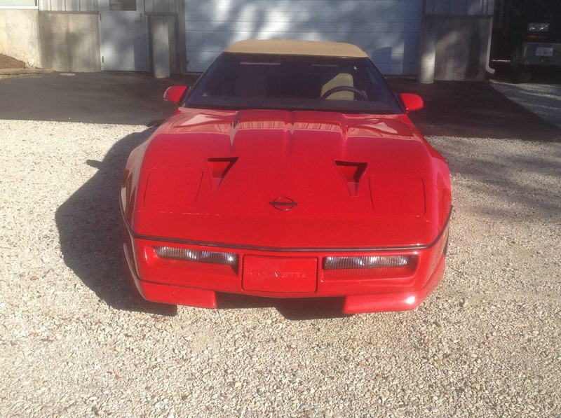 Illustration for article titled At $18,500, Could This 1987 Callaway Corvette Blow You Away?